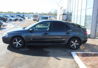 Подержанный автомобиль Renault Laguna Liftback 2007 года (4 фото)