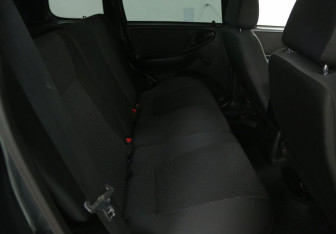 Подержанный автомобиль Chevrolet Niva 2012 года (11 фото)