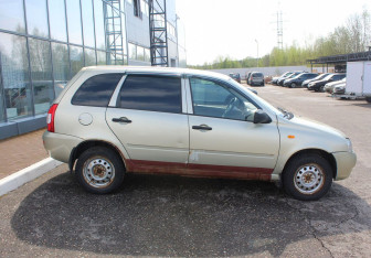 Подержанный автомобиль LADA (ВАЗ) Kalina Wagon 2011 года (8 фото)