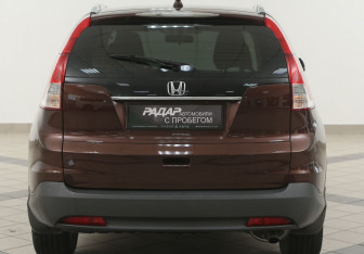 Подержанный автомобиль Honda CR-V 2013 года (3 фото)