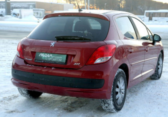 Подержанный автомобиль Peugeot 207 Hatchback 2010 года (6 фото)