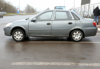 Подержанный автомобиль Lifan Breez (520) Sedan 2008 года (8 фото)