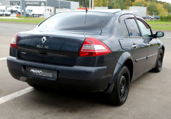 Подержанный автомобиль Renault Megane Sedan 2009 года (6 фото)
