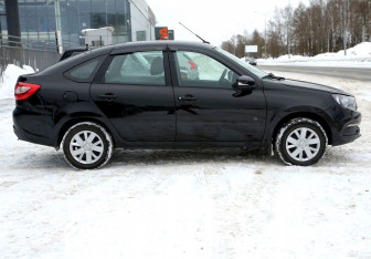 Подержанный автомобиль LADA (ВАЗ) Granta Liftback 2022 года (7 фото)
