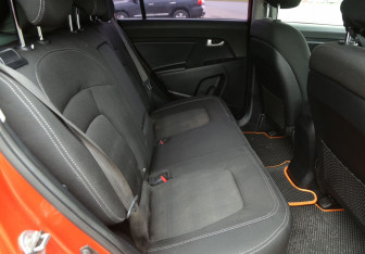 Подержанный автомобиль Kia Sportage 2013 года (11 фото)