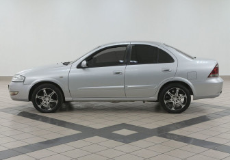 Подержанный автомобиль Nissan Almera Classic 2011 года (4 фото)