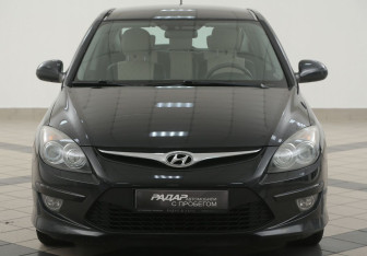 Подержанный автомобиль Hyundai i30 Hatchback 2010 года (6 фото)