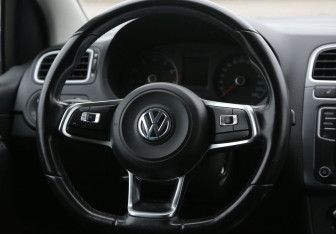 Подержанный автомобиль Volkswagen Polo Sedan 2019 года (16 фото)
