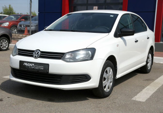 Подержанный автомобиль Volkswagen Polo Sedan 2013 года (3 фото)