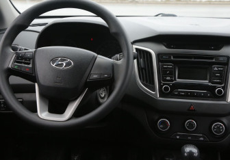 Подержанный автомобиль Hyundai Creta 2017 года (14 фото)