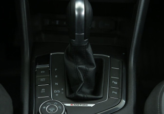 Подержанный автомобиль Volkswagen Tiguan 2017 года (13 фото)