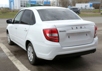 Подержанный автомобиль LADA (ВАЗ) Granta Sedan 2022 года (4 фото)
