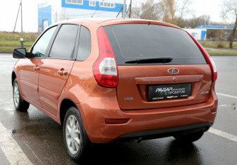 Подержанный автомобиль LADA (ВАЗ) Kalina Hatchback 2013 года (4 фото)