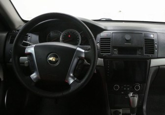 Подержанный автомобиль Chevrolet Epica 2008 года (7 фото)