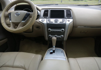 Подержанный автомобиль Nissan Murano Suv 2012 года (13 фото)