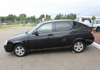 Подержанный автомобиль LADA (ВАЗ) Priora Hatchback 2011 года (4 фото)