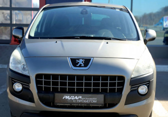 Подержанный автомобиль Peugeot 3008 2011 года (2 фото)