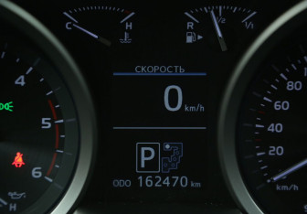 Подержанный автомобиль Toyota Land Cruiser Suv 2013 года (22 фото)