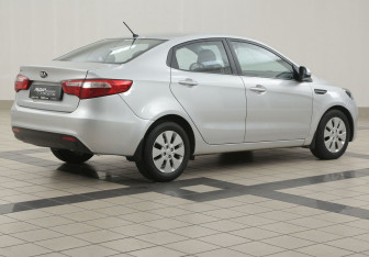 Подержанный автомобиль Kia Rio Sedan 2014 года (4 фото)
