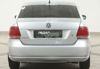 Подержанный автомобиль Volkswagen Polo Sedan 2011 года (3 фото)