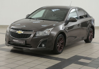 Подержанный автомобиль Chevrolet Cruze Sedan 2012 года (8 фото)
