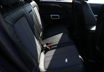 Подержанный автомобиль Opel Antara 2014 года (11 фото)