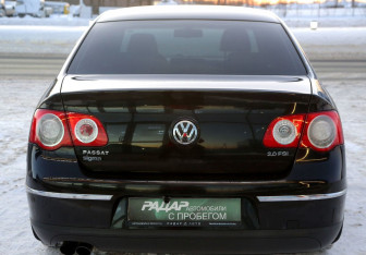 Подержанный автомобиль Volkswagen Passat Sedan 2007 года (5 фото)