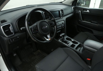 Подержанный автомобиль Kia Sportage 2016 года (14 фото)