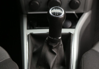 Подержанный автомобиль Opel Astra Hatchback 2010 года (15 фото)