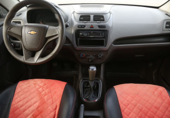 Подержанный автомобиль Chevrolet Cobalt Sedan 2013 года (12 фото)