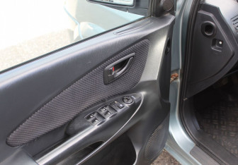Подержанный автомобиль Hyundai Tucson 2006 года (9 фото)