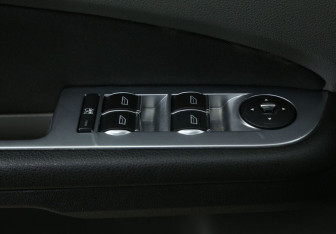 Подержанный автомобиль Ford Focus Hatchback 2008 года (18 фото)