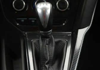 Подержанный автомобиль Ford Focus Hatchback 2011 года (15 фото)