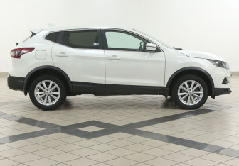 Подержанный автомобиль Nissan Qashqai 2020 года (5 фото)