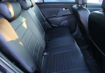 Подержанный автомобиль Kia Sportage 2010 года (11 фото)