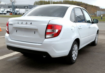 Подержанный автомобиль LADA (ВАЗ) Granta Sedan 2022 года (6 фото)