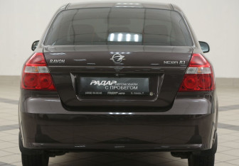 Подержанный автомобиль Ravon Nexia R3 2018 года (3 фото)