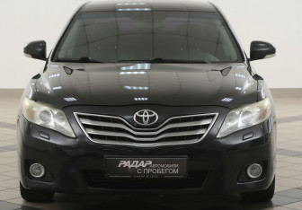 Подержанный автомобиль Toyota Camry Sedan 2009 года (6 фото)