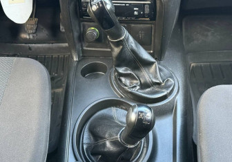 Подержанный автомобиль Chevrolet Niva 2011 года (13 фото)