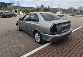 Подержанный автомобиль Hyundai Accent Sedan 2007 года (5 фото)