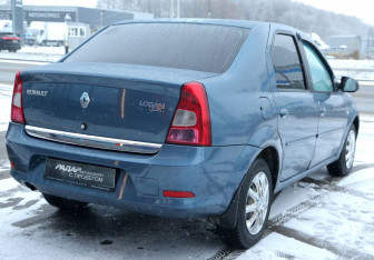 Подержанный автомобиль Renault Logan Sedan 2011 года (6 фото)