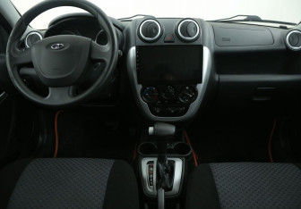 Подержанный автомобиль LADA (ВАЗ) Granta Sedan 2013 года (12 фото)