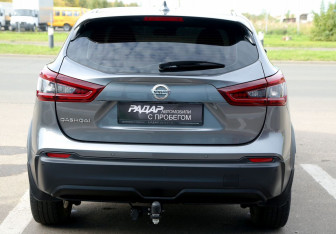 Подержанный автомобиль Nissan Qashqai 2020 года (5 фото)