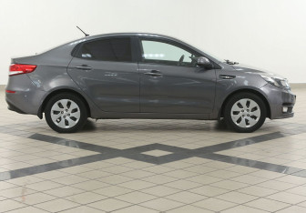 Подержанный автомобиль Kia Rio Sedan 2015 года (5 фото)