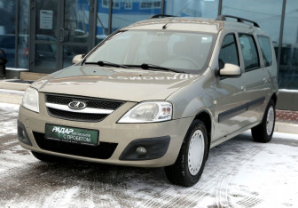 Подержанный автомобиль LADA (ВАЗ) Largus Wagon 2014 года (3 фото)