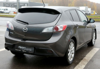 Подержанный автомобиль Mazda 3 Hatchback 2009 года (6 фото)