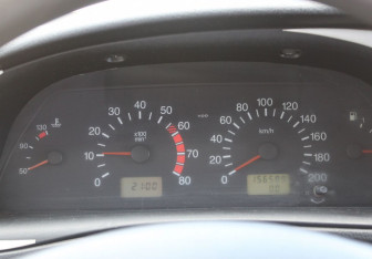 Подержанный автомобиль Chevrolet Niva 2004 года (13 фото)