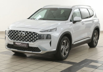 Подержанный автомобиль Hyundai Santa Fe 2022 года (8 фото)