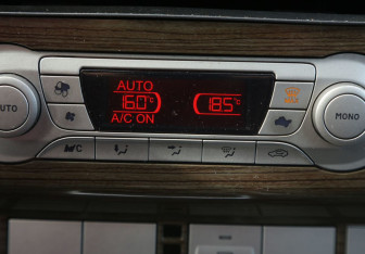 Подержанный автомобиль Ford Focus Sedan 2008 года (16 фото)