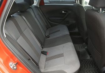 Подержанный автомобиль Volkswagen Polo Sedan 2016 года (11 фото)